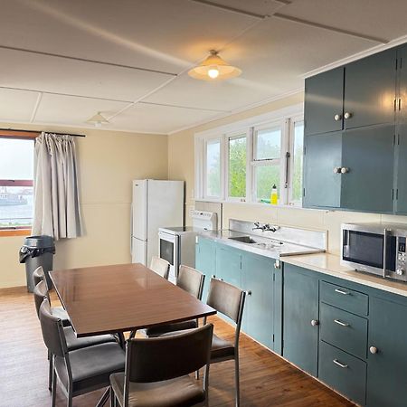 South Sea Hotel - Stewart Island Half-moon Bay Экстерьер фото
